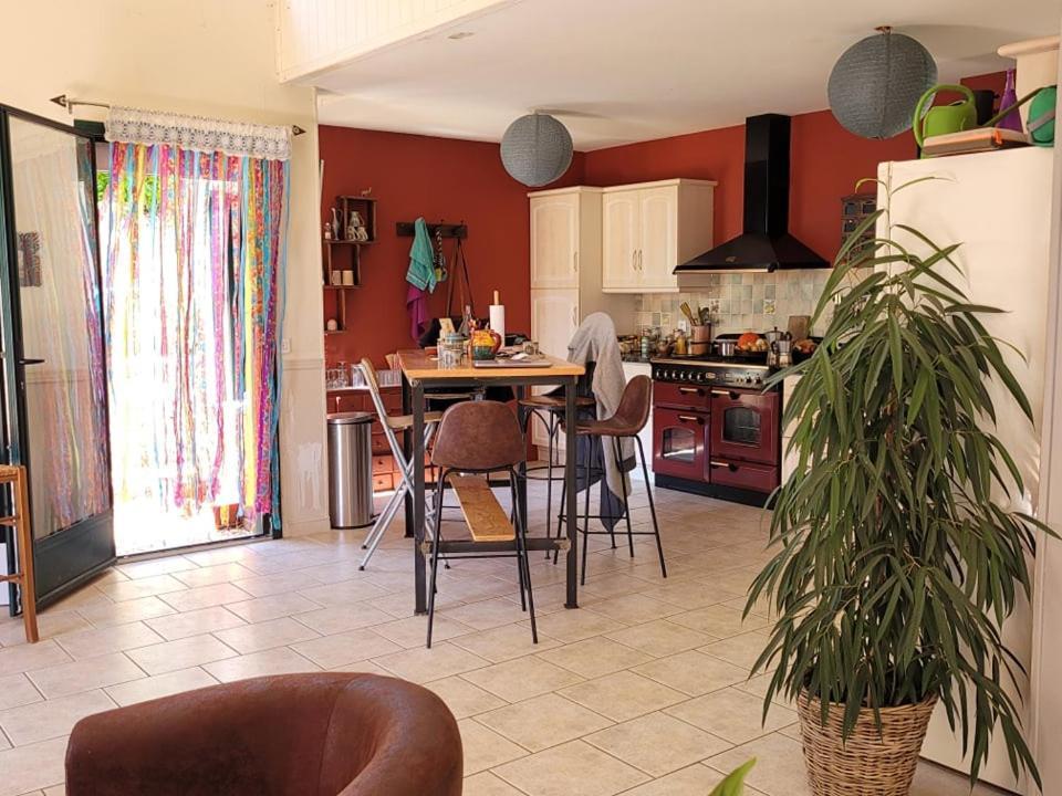Les Ailanthes Bed & Breakfast Largentiere Exterior photo