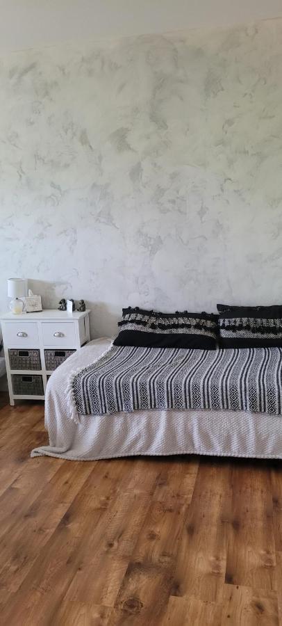 Les Ailanthes Bed & Breakfast Largentiere Exterior photo